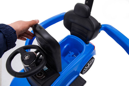 Jeździk z prowadnikiem VOLKSWAGEN T-ROCK - CZERWONY + rejestracja