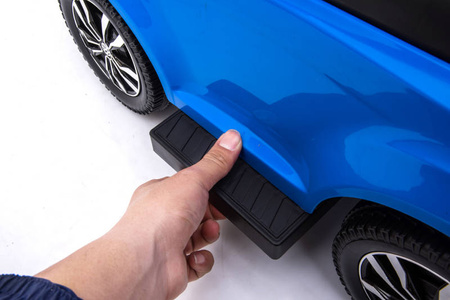 Jeździk z prowadnikiem VOLKSWAGEN T-ROCK - CZERWONY + rejestracja