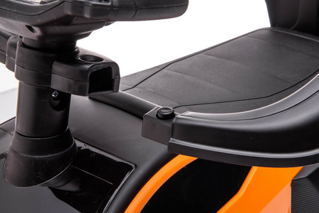 Jeździk z prowadnikiem LAMBORGINI (na licencji) gumowe koła - POMARAŃCZOWY + rejestracja