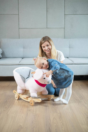 Pluszowa MYSZ na biegunach z kółkami