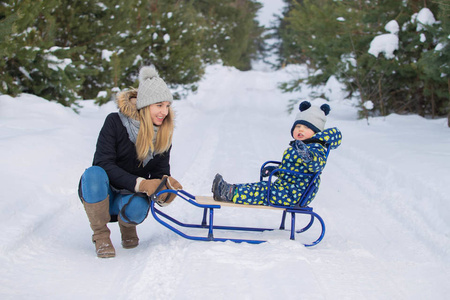 Polskie sanki metalowe TO-MA RÓŻOWE w zestawie z CZARNYM materacykiem