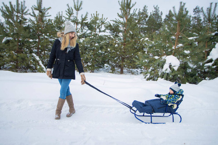 Polskie sanki metalowe TO-MA RÓŻOWE w zestawie z CZARNYM materacykiem