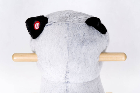 Pluszowy HUSKY na biegunach z kółkami gumowymi