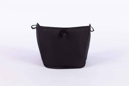 Czarny materacyk na sanki